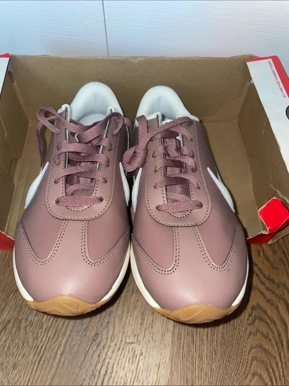 Nike Pacific Leather Women’s Lace-Up Sneakers Smokey Mauve/White HV6430-200 2025